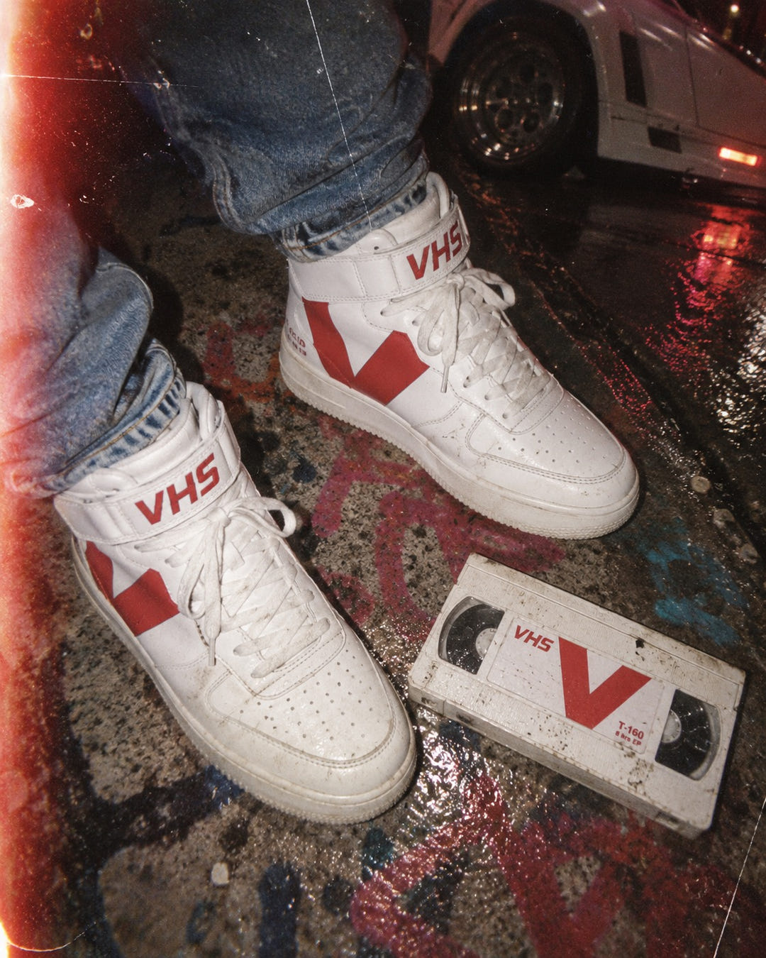 V VHS 1988 Sneakers