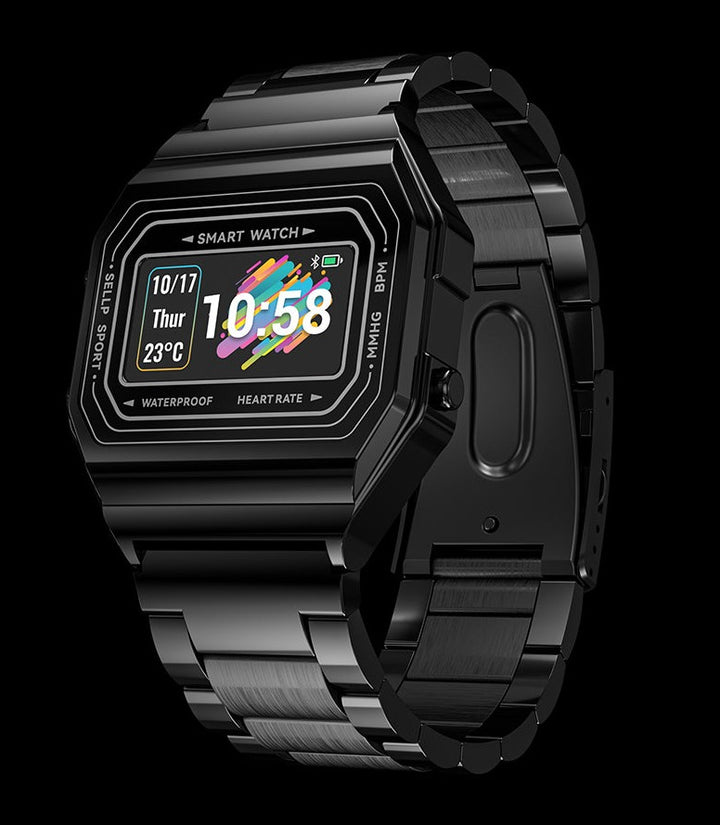 Retro-Looking Smart Watch 1983 - Newretro.Net